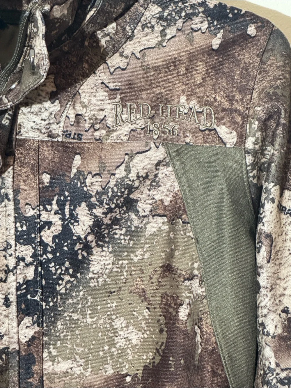 RedHead Brown and Olive Camo Hooded Jacket Youth XL